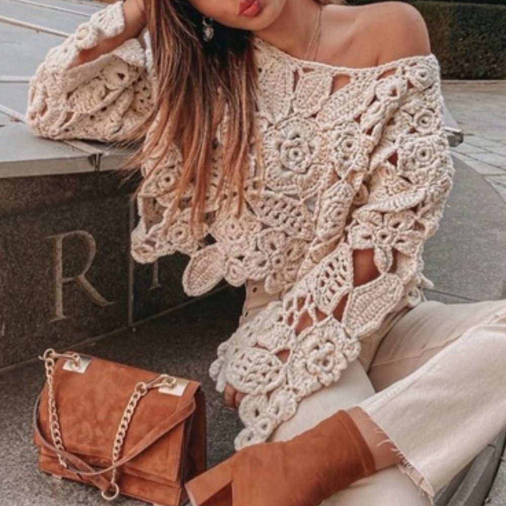 Zara Knit Crochet Cropped Chunky Sweater in Beige Size Small Bloggers Favourite